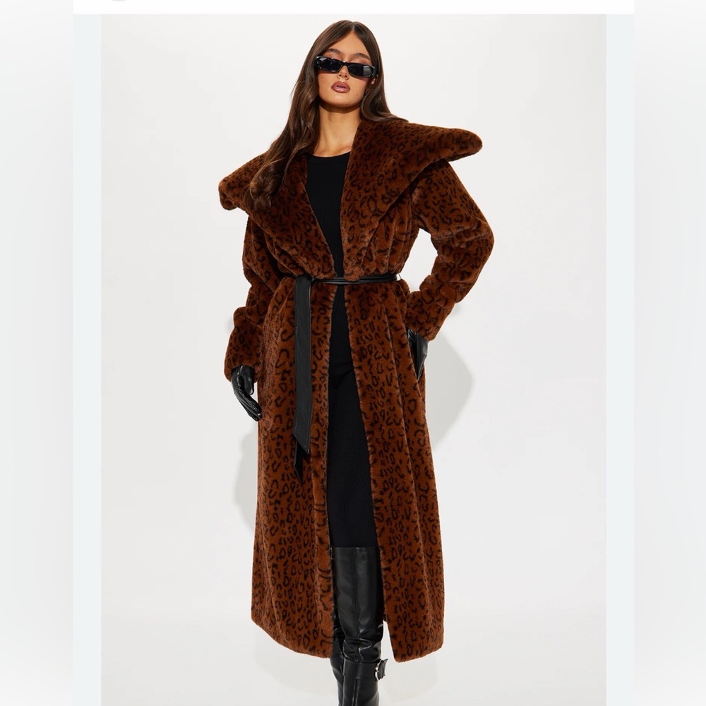 Fashion Nova Night At The Met Faux Fur Coat XS New with tags - Picture 2 of 8